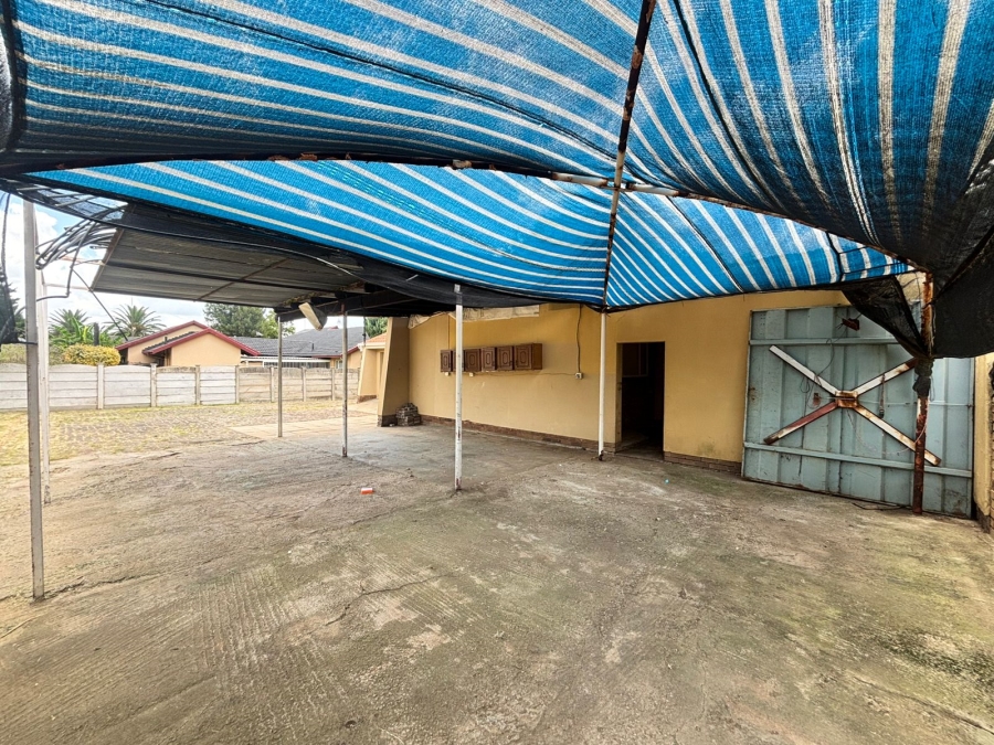 3 Bedroom Property for Sale in La Hoff North West